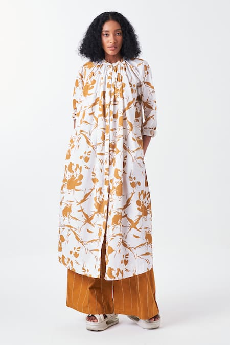 Shop_Three_White Poplin Embroidery Mandarin Floral Print Gathered Neckline Kurta And Palazzo _Online_at_Aza_Fashions