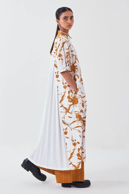 Three White Poplin, Cotton Collared Floral Print Kurta And Palazzo Set Online at Aza Fashions Three_White Poplin, Cotton Collared Floral Print Kurta And Palazzo Set _Online_at_Aza_Fashions