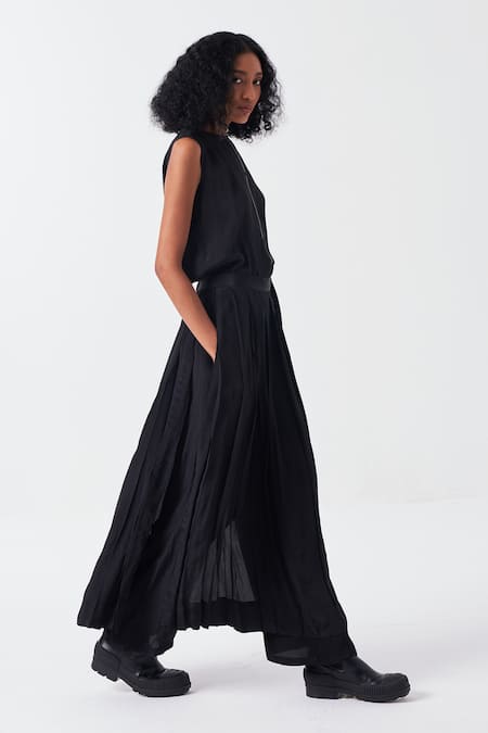 Buy Three Black Crepe Round Neck Stitchline Embroidered Top And Skirt Pant Online at Aza Fashions Buy_Three_Black Crepe Round Neck Stitchline Embroidered Top And Skirt Pant _Online_at_Aza_Fashions