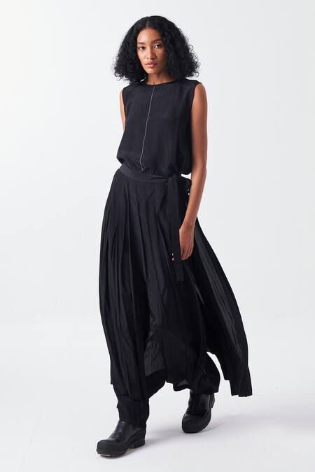 Shop Three Black Crepe Round Neck Stitchline Embroidered Top And Skirt Pant Online at Aza Fashions Shop_Three_Black Crepe Round Neck Stitchline Embroidered Top And Skirt Pant _Online_at_Aza_Fashions