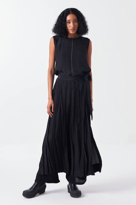 THREE_Black Crepe Embroidery Round Neck Stitchline Top _Online_at_Aza_Fashions