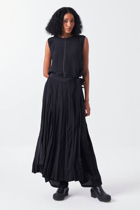 Shop_THREE_Black Crepe Embroidery Round Neck Stitchline Top _Online_at_Aza_Fashions