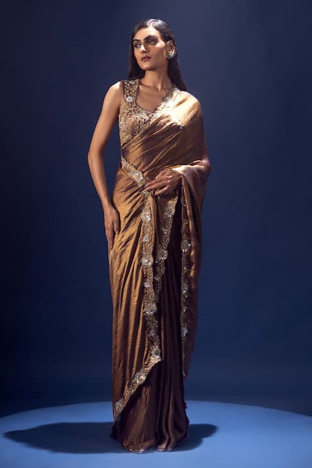 Krisha sunny Ramani Metallic Pre-Draped Saree & Embroidered Blouse 