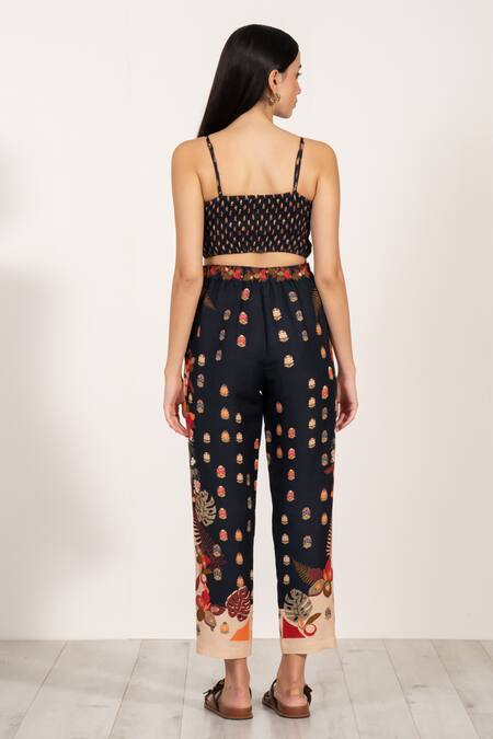 Shop RANNA GILL Black Linen V-neck Botanic Print Bustier at Aza Fashions Shop_RANNA GILL_Black Linen V-neck Botanic Print Bustier_at_Aza_Fashions