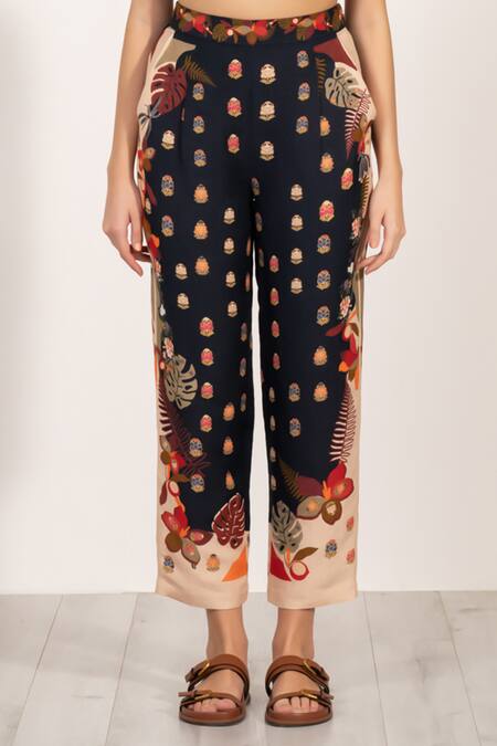 Shop RANNA GILL Black Linen V-neck Botanic Print Bustier Shop_RANNA GILL_Black Linen V-neck Botanic Print Bustier