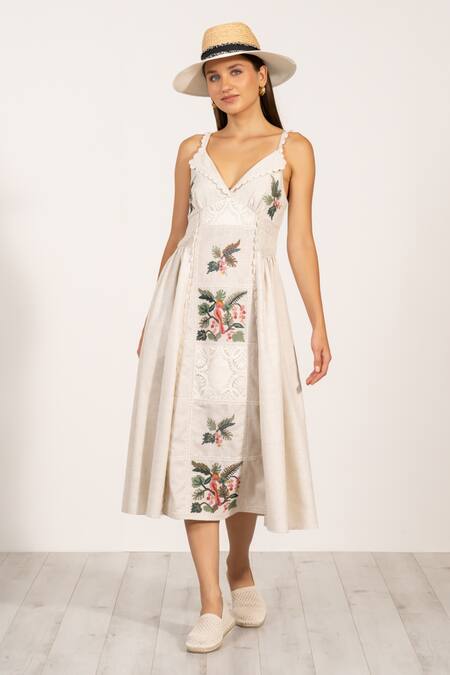 Buy_RANNA GILL_Beige Polyester Embroidery, Lace V-neck Floral Panel Midi Dress