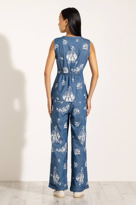 Shop RANNA GILL Blue Denim Embroidery Round Neck Floral Waistcoat at Aza Fashions Shop_RANNA GILL_Blue Denim Embroidery Round Neck Floral Waistcoat_at_Aza_Fashions