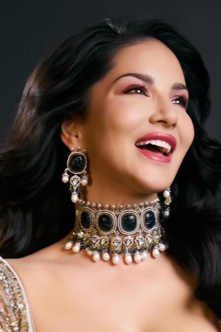 Shop_Amaara Jewels_Blue Pearls, Zari Carved Saphire Stone Embellished Choker Set 