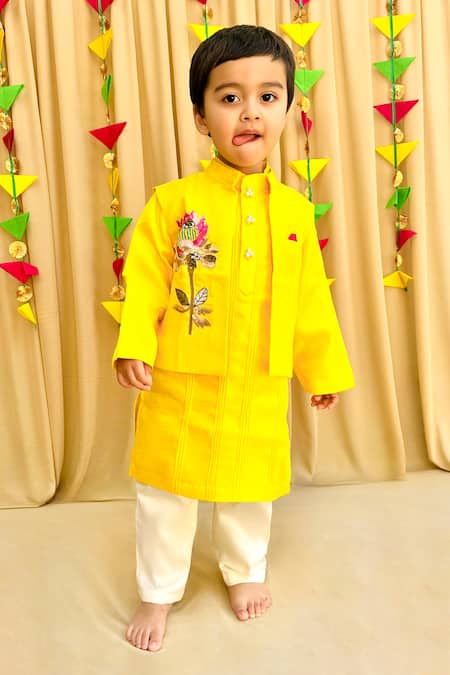 Shop_Byb Premium_Yellow Tissue Sequins, Beads Floral Embroidered Bundi Kurta Set _Online_at_Aza_Fashions