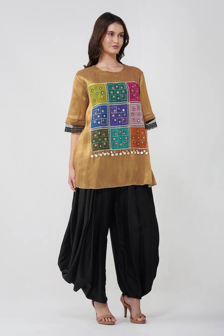 Buy Devyani Mehrotra Gold Tissue Chanderi Printed Geometric Round Patchwork Kurta Set Online at Aza Fashions Buy_Devyani Mehrotra_Gold Tissue Chanderi Printed Geometric Round Patchwork Kurta Set_Online_at_Aza_Fashions