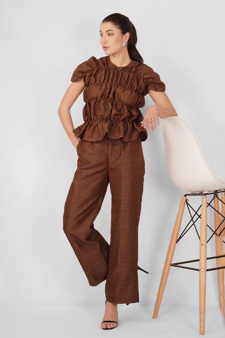 Buy_Enness Studio_Brown Bubble Crepe Round Top And Pant Set