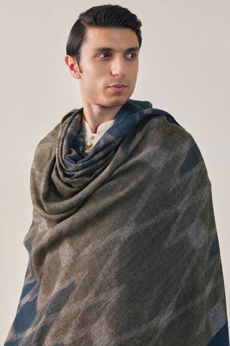 SHAZA Blue Handloom Ikkat Design Shawl Online at Aza Fashions SHAZA_Blue Handloom Ikkat Design Shawl_Online_at_Aza_Fashions