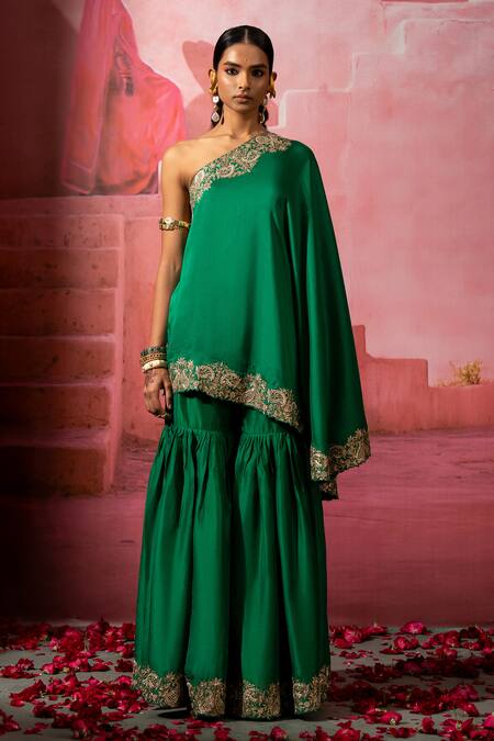 Buy Pink City By Sarika Green Silk Sequins Embroidered Cape And Sharara Set Buy_Pink City By Sarika_Green Silk Sequins Embroidered Cape And Sharara Set