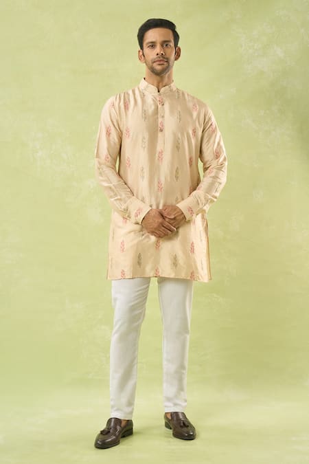 SPRING BREAK Leaf Embroidered Kurta & Pant Set 