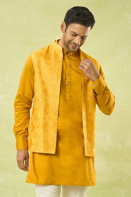 Buy_Spring Break_Yellow Viscose, Cotton Satin Embroidery Geometric Bundi And Kurta Set _Online_at_Aza_Fashions