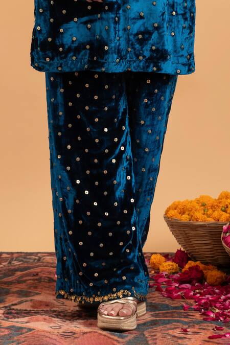 Buy Rirasa Blue Velvet Sequins Off-shoulder Teal Embroidered Kurta Set Online at Aza Fashions Buy_Rirasa_Blue Velvet Sequins Off-shoulder Teal Embroidered Kurta Set _Online_at_Aza_Fashions