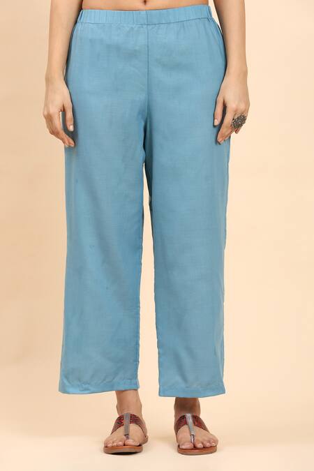 Mamicha_Blue Cotton Embroidery Round Neck Abstract Thread Kurta Set_Online_at_Aza_Fashions