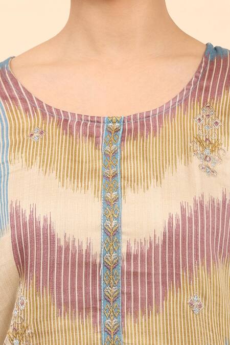 Buy_Mamicha_Blue Cotton Embroidery Round Neck Abstract Thread Kurta Set_Online_at_Aza_Fashions