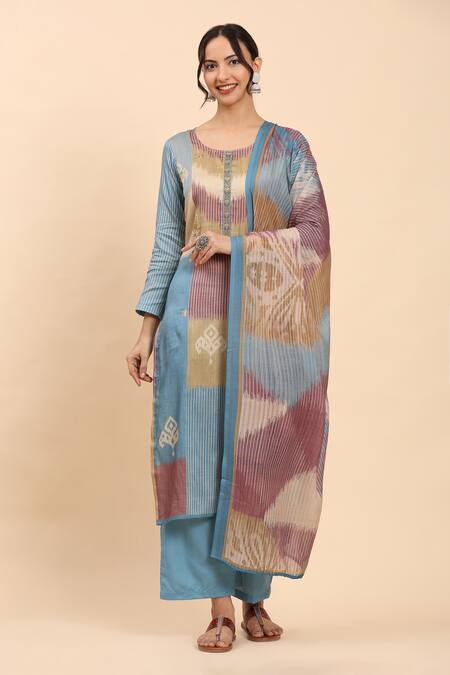 Mamicha_Blue Cotton Embroidery Round Neck Abstract Thread Kurta Set_at_Aza_Fashions