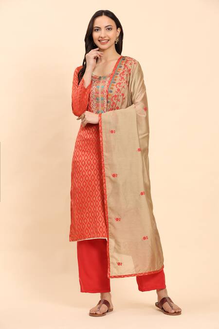 Buy Mamicha Red Cotton Embroidery Round Neck Geometric Kurta Palazzo Set Online at Aza Fashions Buy_Mamicha_Red Cotton Embroidery Round Neck Geometric Kurta Palazzo Set_Online_at_Aza_Fashions