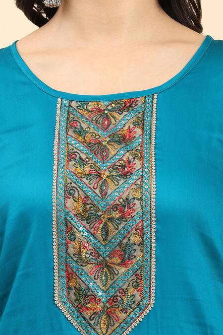 Shop Mamicha Green Cotton Sequins, Embroidery Round Neck Kurta Palazzo Set Shop_Mamicha_Green Cotton Sequins, Embroidery Round Neck Kurta Palazzo Set