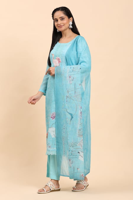 Buy_Mamicha_Blue Cotton Embroidery Round Neck Bird Motif Kurta Set_Online_at_Aza_Fashions