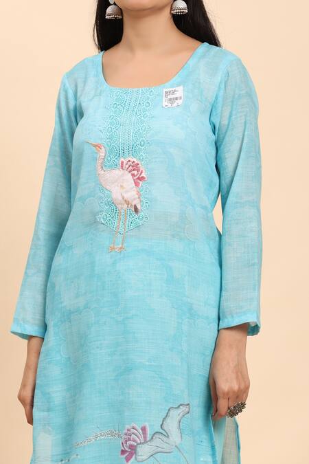 Shop_Mamicha_Blue Cotton Embroidery Round Neck Bird Motif Kurta Set