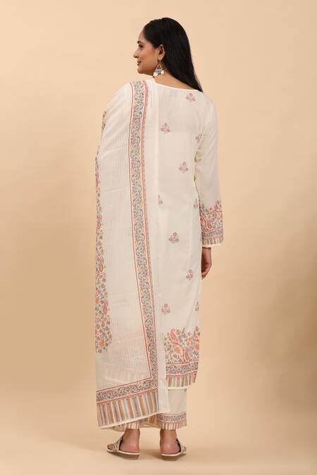 Shop Mamicha Off White Cotton Embroidery Round Neck Paisley Floral Kurta Palazzo Set at Aza Fashions Shop_Mamicha_Off White Cotton Embroidery Round Neck Paisley Floral Kurta Palazzo Set_at_Aza_Fashions