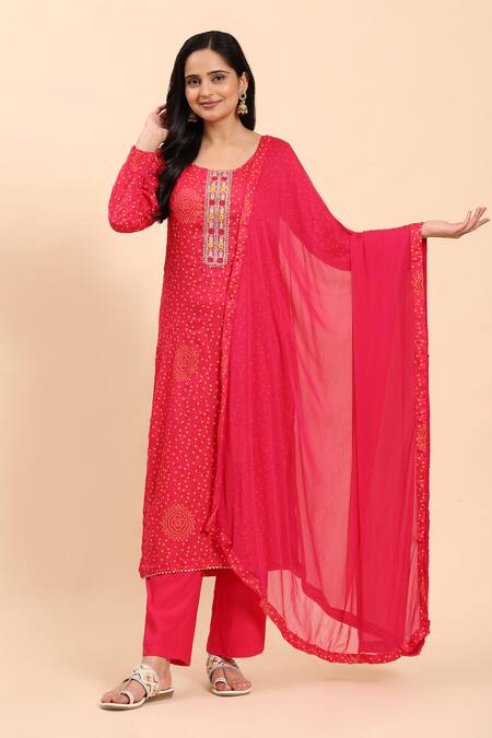 Mamicha_Pink Cotton Embroidery Round Neck Bandhani Print Kurta Set_at_Aza_Fashions