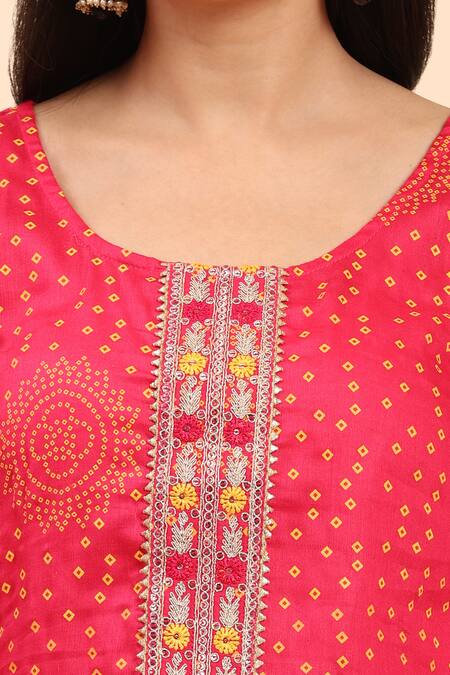 Buy_Mamicha_Pink Cotton Embroidery Round Neck Bandhani Print Kurta Set