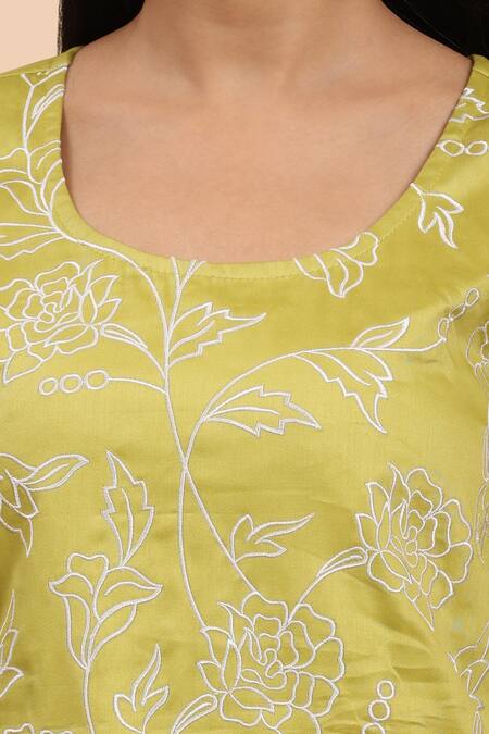 Buy Mamicha Green Cotton, Chiffon Embroidery Round Neck Floral Thread Kurta Set Online at Aza Fashions Buy_Mamicha_Green Cotton, Chiffon Embroidery Round Neck Floral Thread Kurta Set_Online_at_Aza_Fashions