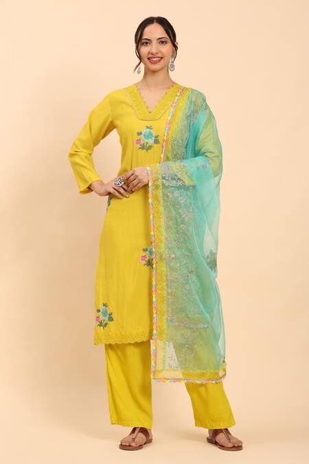 Shop_Mamicha_Yellow Cotton Embroidery Scoop Neck Floral Patch Kurta Set
