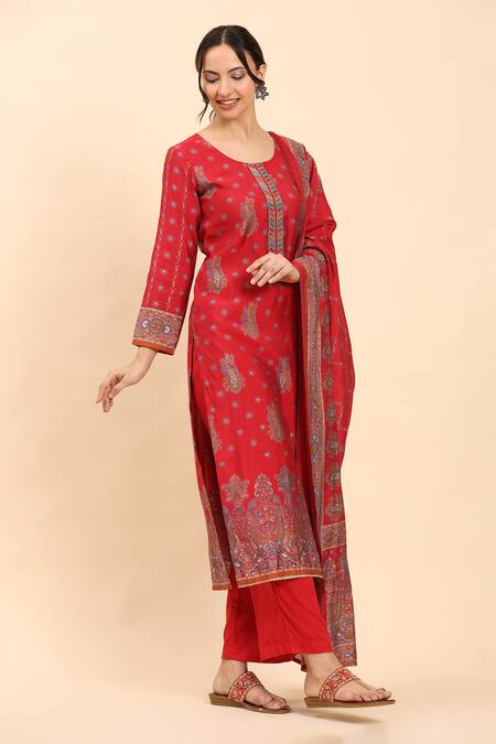 Mamicha Red Cotton Embroidery Round Neck Thread Work Kurta Set Online at Aza Fashions Mamicha_Red Cotton Embroidery Round Neck Thread Work Kurta Set_Online_at_Aza_Fashions