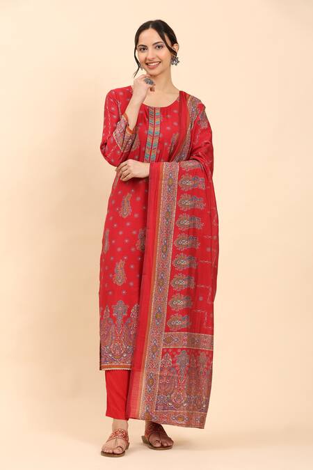 Shop Mamicha Red Cotton Embroidery Round Neck Thread Work Kurta Set Online at Aza Fashions Shop_Mamicha_Red Cotton Embroidery Round Neck Thread Work Kurta Set_Online_at_Aza_Fashions