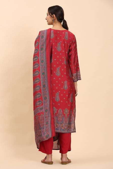 Shop Mamicha Red Cotton Embroidery Round Neck Thread Kurta Palazzo Set at Aza Fashions Shop_Mamicha_Red Cotton Embroidery Round Neck Thread Kurta Palazzo Set_at_Aza_Fashions