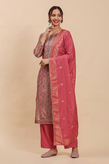 Shop Mamicha Pink Cotton Cut Work Round Neck Geometric Printed Cutdana Kurta Palazzo Set Online at Aza Fashions Shop_Mamicha_Pink Cotton Cut Work Round Neck Geometric Printed Cutdana Kurta Palazzo Set_Online_at_Aza_Fashions