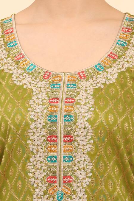 Buy Mamicha Green Cotton Embroidery Round Neck Geometric Woven Kurta Set Buy_Mamicha_Green Cotton Embroidery Round Neck Geometric Woven Kurta Set