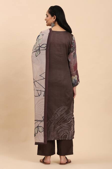 Shop Mamicha Brown Cotton Embroidery Split V-neck Floral Vine Kurta Set at Aza Fashions Shop_Mamicha_Brown Cotton Embroidery Split V-neck Floral Vine Kurta Set_at_Aza_Fashions