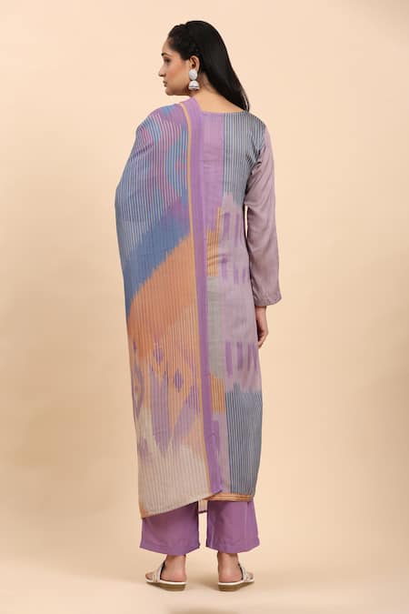 Shop_Mamicha_Purple Cotton Embroidery Round Neck Geometric Thread Kurta Set _at_Aza_Fashions
