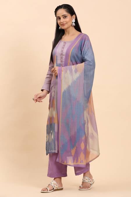Mamicha_Purple Cotton Embroidery Round Neck Geometric Thread Kurta Set _at_Aza_Fashions