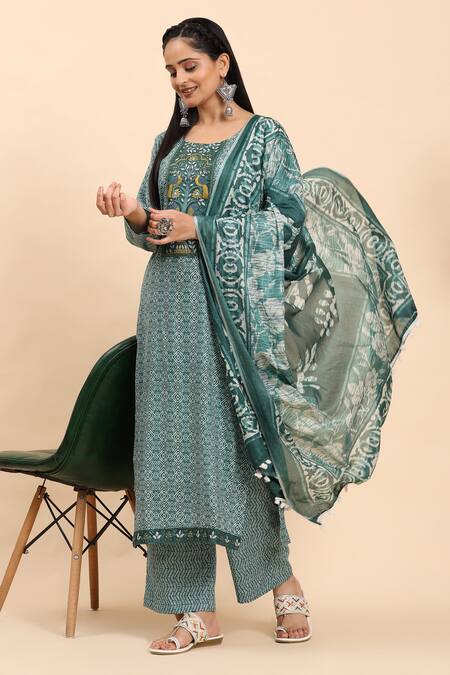 Shop_Mamicha_Green Cotton Embroidery Round Neck Floral Geometric Kurta Set_Online_at_Aza_Fashions