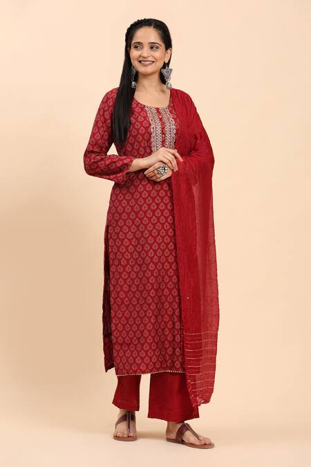 Buy Mamicha Maroon Cotton Zari Round Neck Abstract Print Kurta Set Online at Aza Fashions Buy_Mamicha_Maroon Cotton Zari Round Neck Abstract Print Kurta Set_Online_at_Aza_Fashions