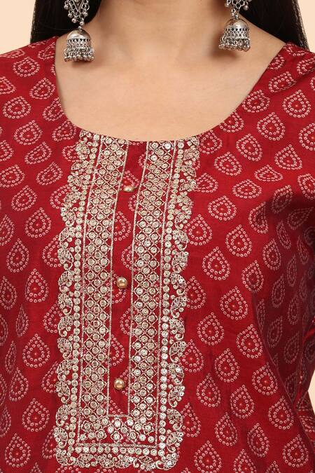 Mamicha Maroon Cotton Zari Round Neck Abstract Print Kurta Set at Aza Fashions Mamicha_Maroon Cotton Zari Round Neck Abstract Print Kurta Set_at_Aza_Fashions