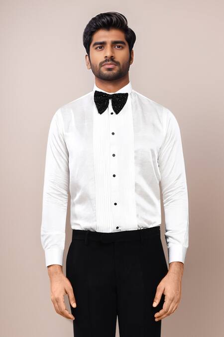 Shop Arihant Rai Sinha White Cotton Satin Embroidery Sleeveless Bundi With Collar Online at Aza Fashions Shop_Arihant Rai Sinha_White Cotton Satin Embroidery Sleeveless Bundi With Collar _Online_at_Aza_Fashions