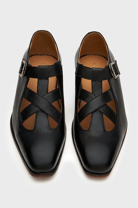 Shop_Nauvab_Black Plain Samrat Leather Sandals _at_Aza_Fashions