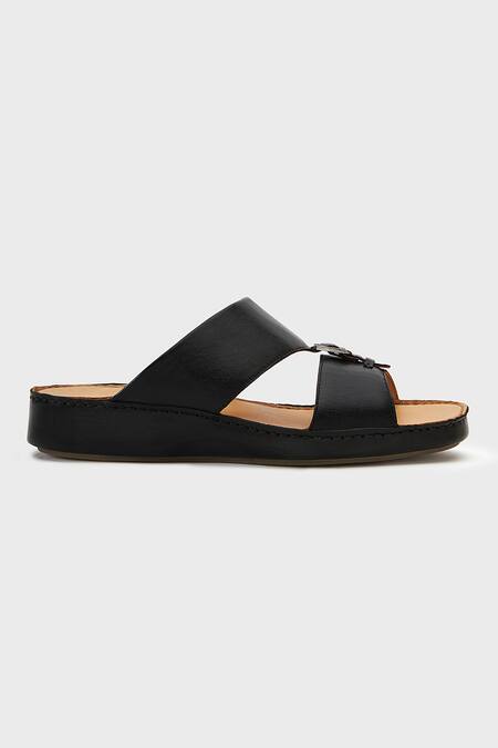 Nauvab Black Plain Arba Baksua Sandals Online at Aza Fashions Nauvab_Black Plain Arba Baksua Sandals _Online_at_Aza_Fashions