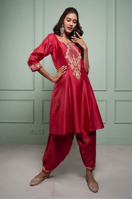 Aavya Crest Embroidered Yoke Kurta Set 