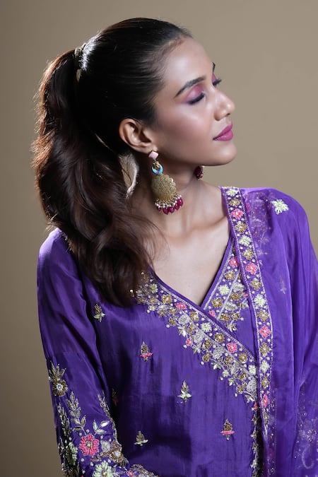 Aavya_Purple Silk Embroidery V-neck Gul Angarkha Kurta Set _at_Aza_Fashions