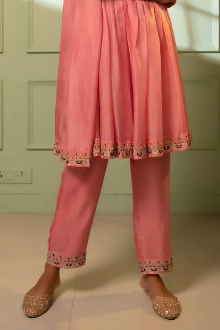 Aavya_Pink Silk Embroidery Round Neck Floret Kurta Set _Online_at_Aza_Fashions