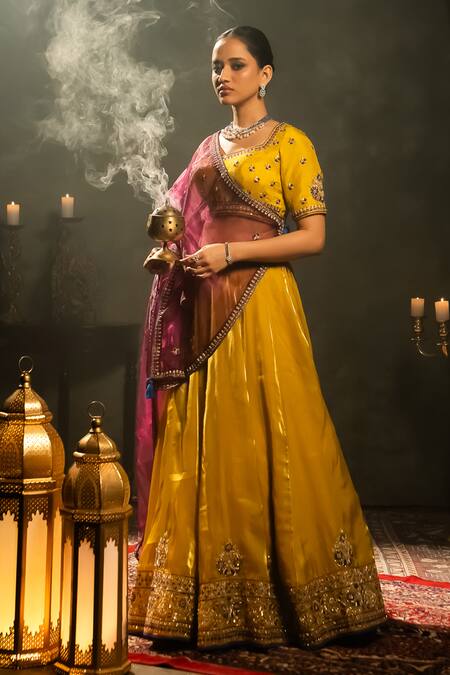 Buy_Aavya_Yellow Tissue Embroidery, Tassels Sweetheart Neck Phoolista Lehenga Set 